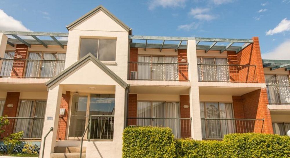 Quest Tamworth Aparthotel ภายนอก รูปภาพ