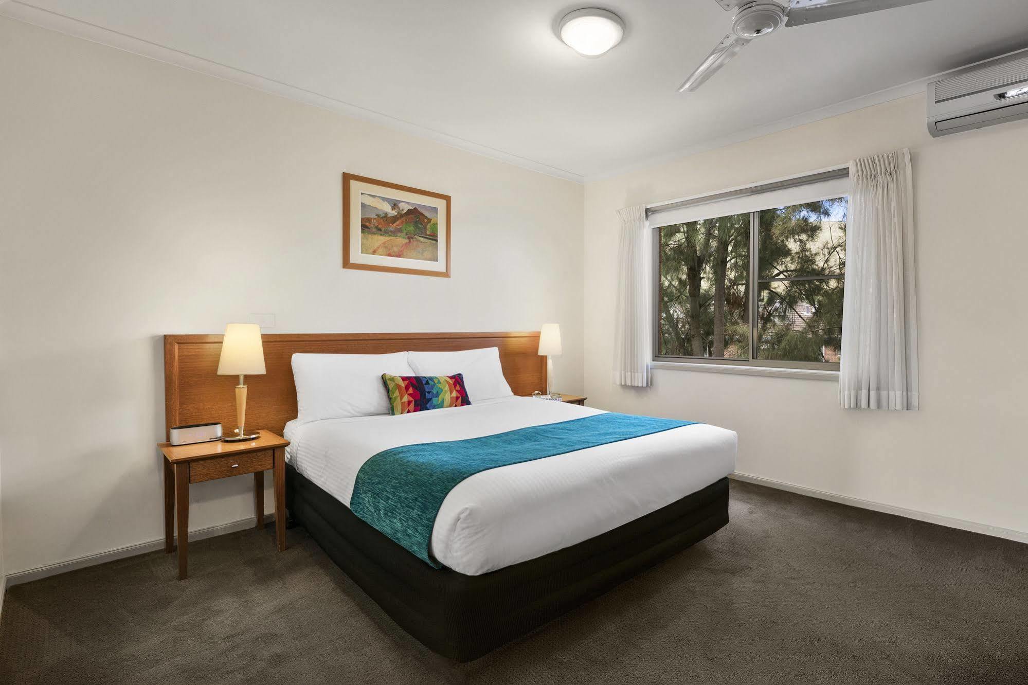 Quest Tamworth Aparthotel ภายนอก รูปภาพ