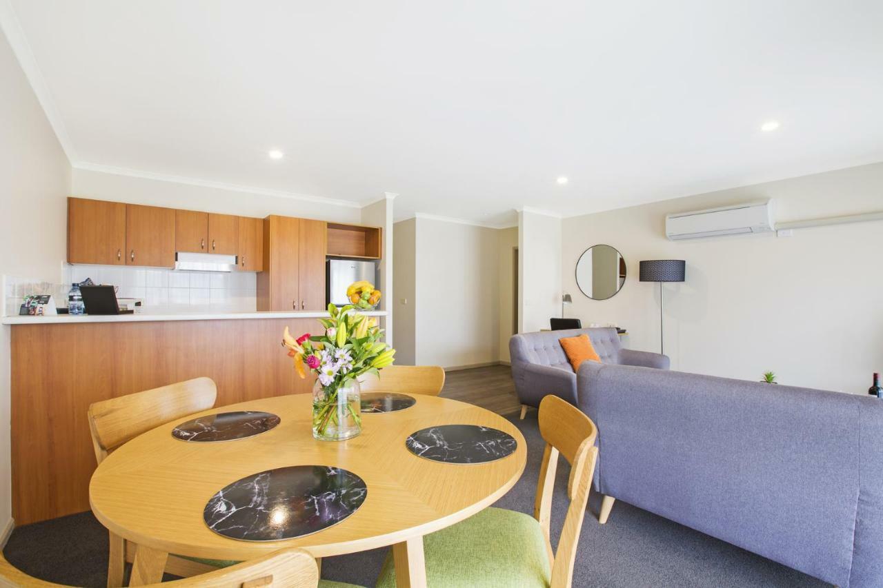 Quest Tamworth Aparthotel ภายนอก รูปภาพ