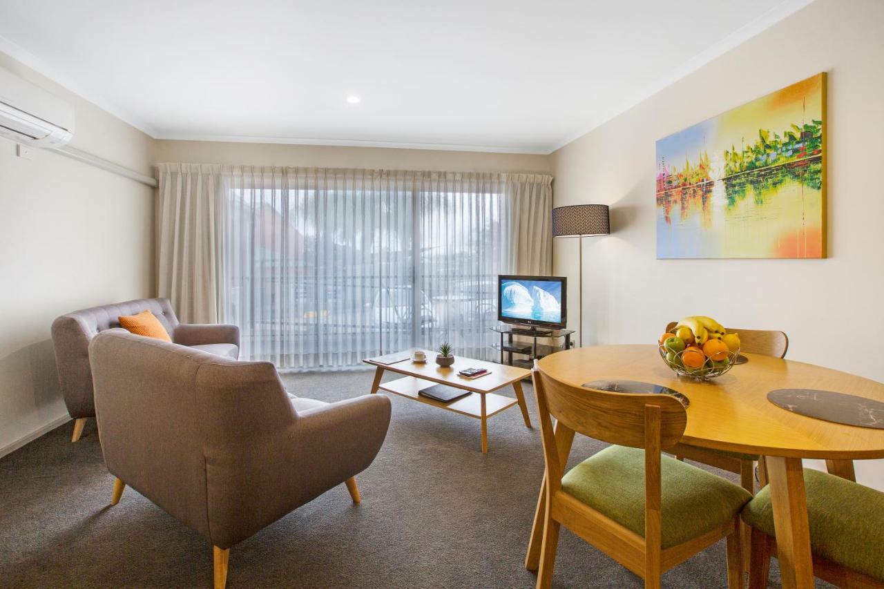 Quest Tamworth Aparthotel ภายนอก รูปภาพ